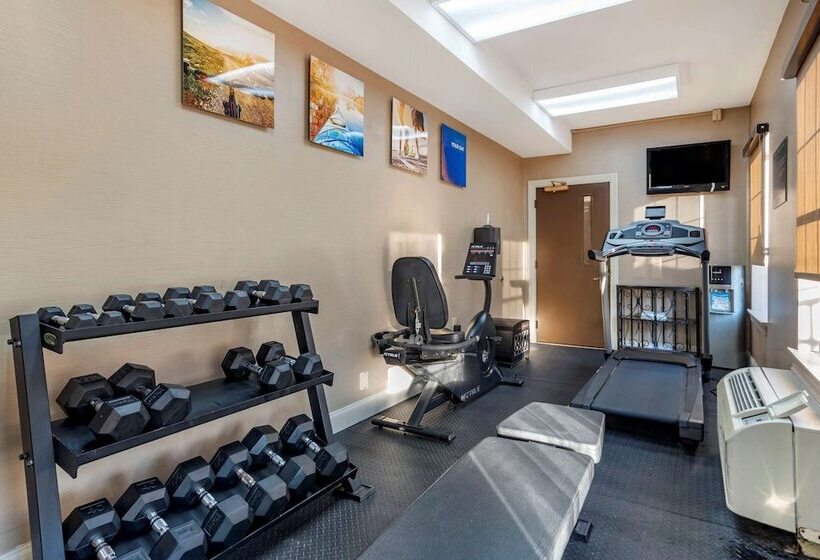 호텔 Comfort Inn Birmingham  Irondale