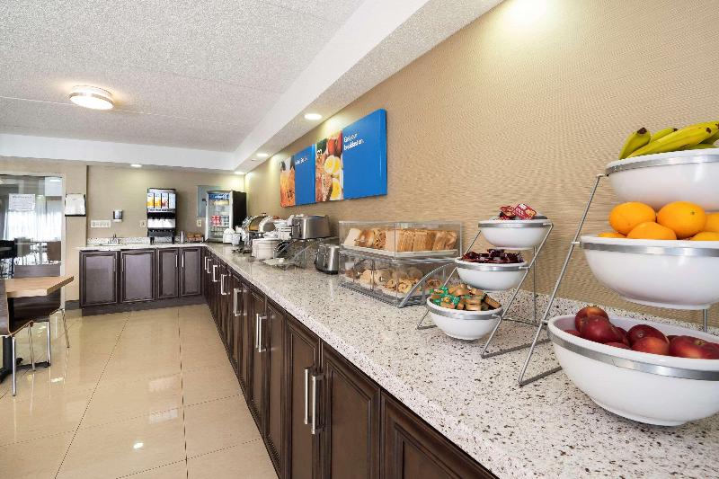 בית מלון כפרי Comfort Inn Lakeshore