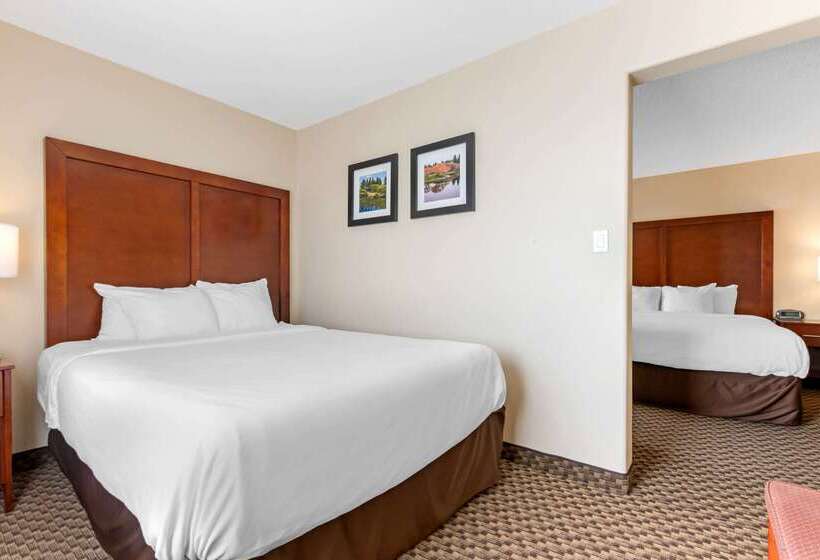 בית מלון כפרי Comfort Inn