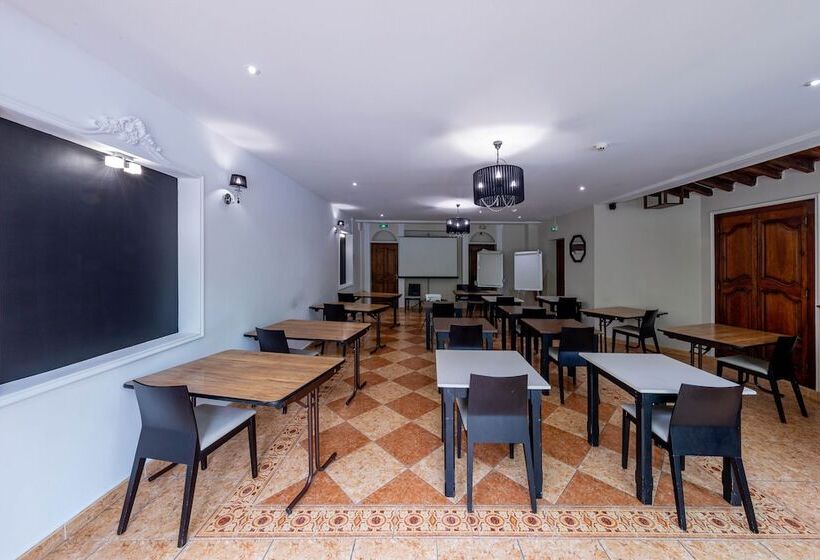 Logis Hotel Noemys Pont De L Etoile