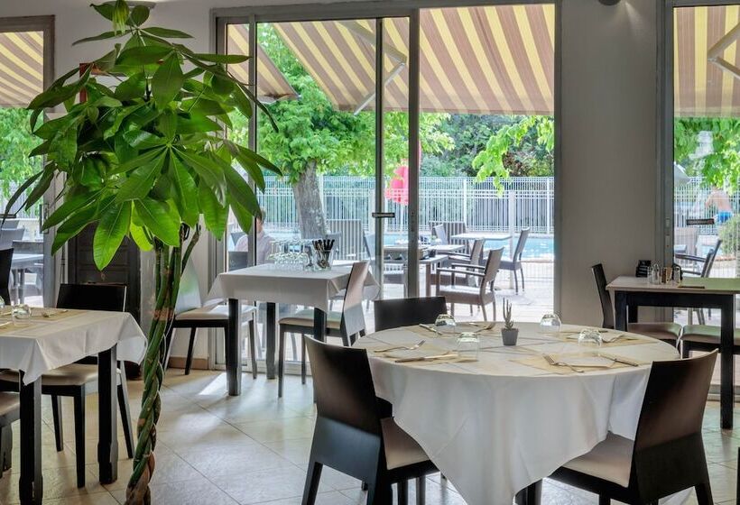 Logis Hotel Noemys Pont De L Etoile