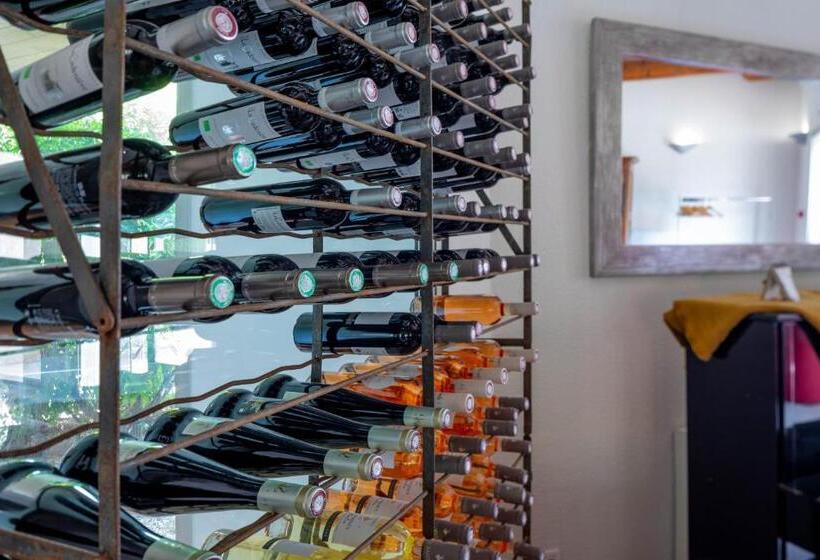 Logis Hotel Noemys Pont De L Etoile