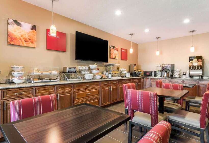 فندق Comfort Suites