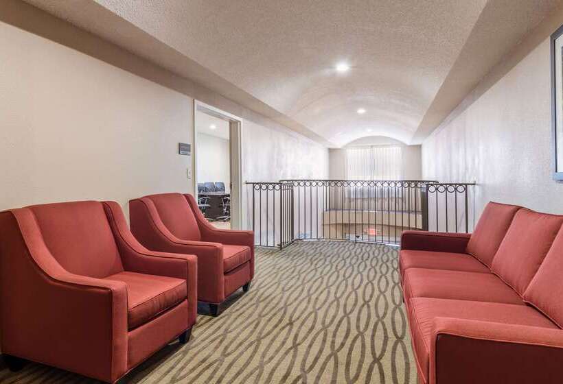 فندق Comfort Suites