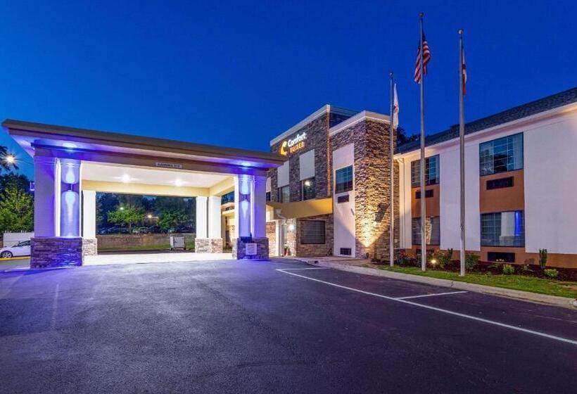 فندق Comfort Suites