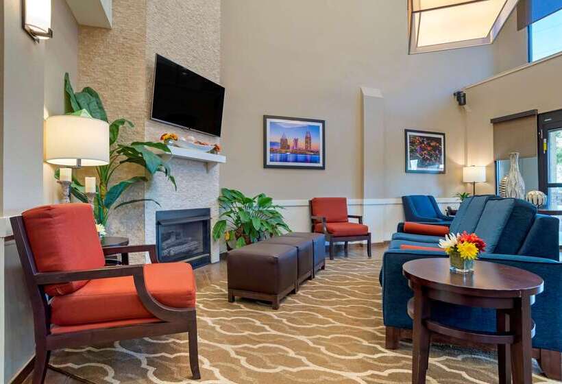 בית מלון כפרי Comfort Suites Mobile East Bay