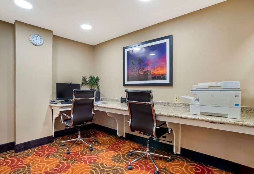 בית מלון כפרי Comfort Suites Mobile East Bay