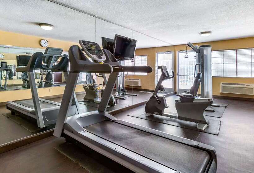 هتل Comfort Suites Phoenix Airport