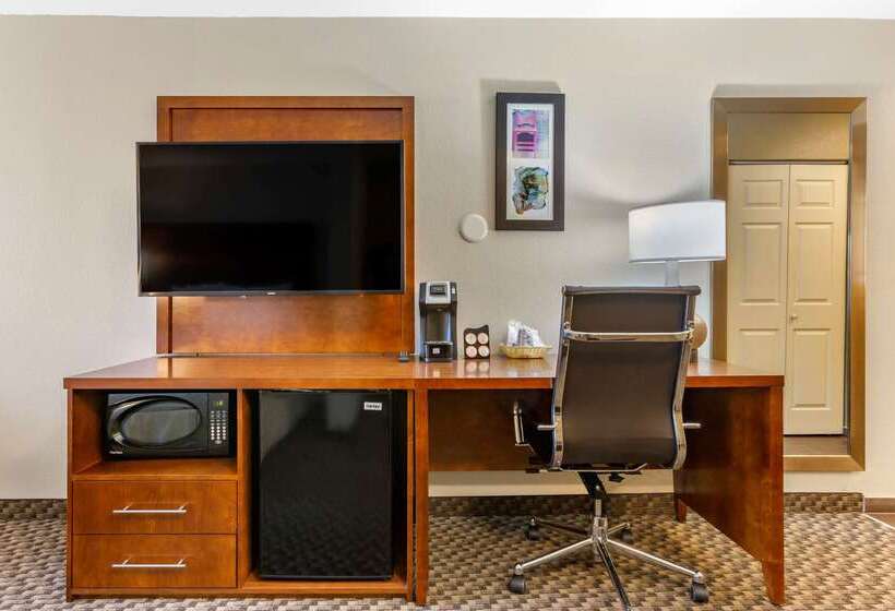 هتل Comfort Suites Phoenix Airport