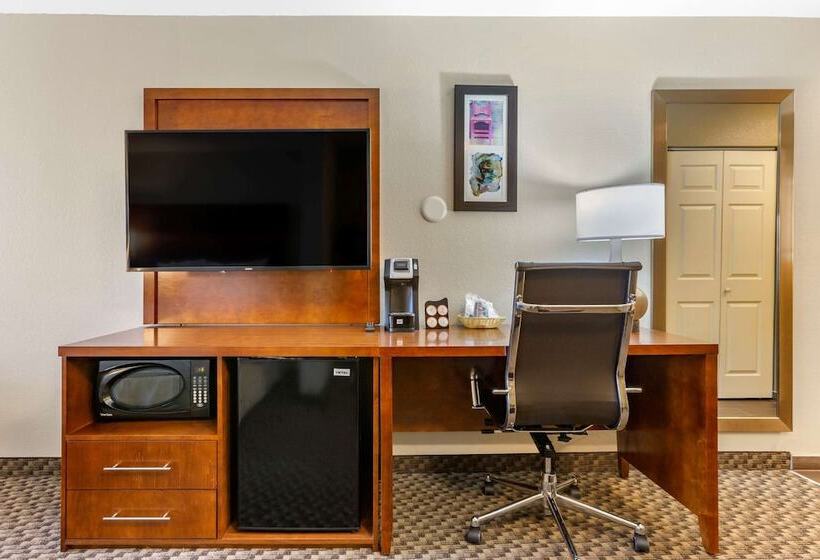 هتل Comfort Suites Phoenix Airport