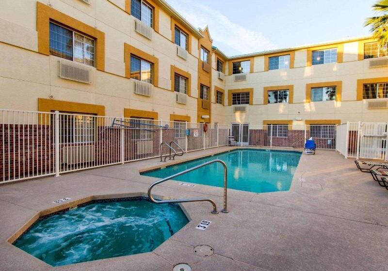 هتل Comfort Suites Phoenix Airport