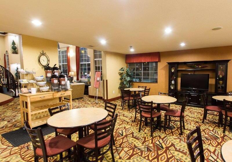 هتل Comfort Suites Phoenix Airport