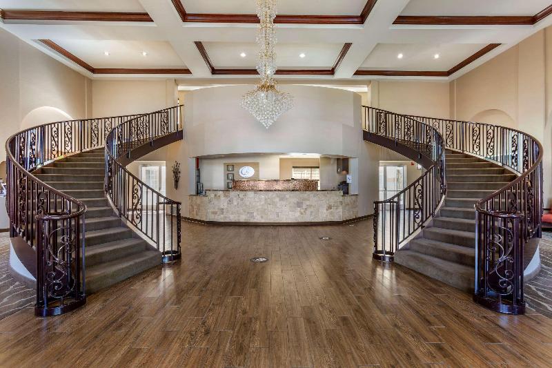 هتل Comfort Suites Phoenix Airport