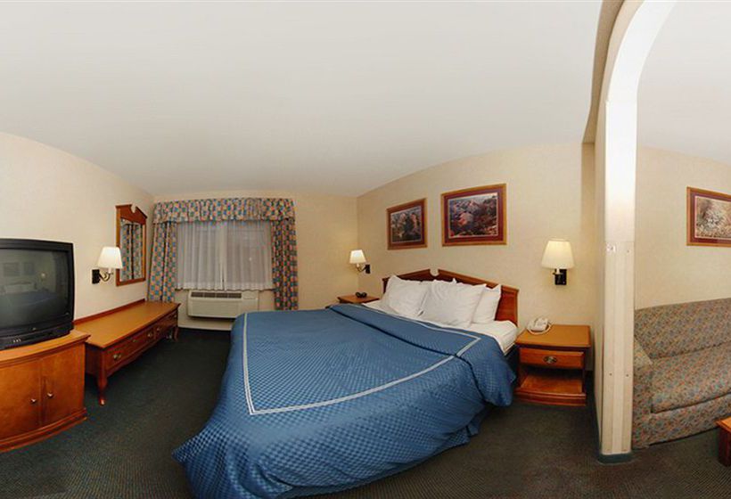 هتل Spark By Hilton Tucson Airport