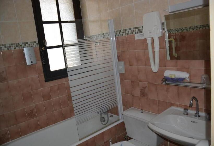 فندق Logis Hôtel De France