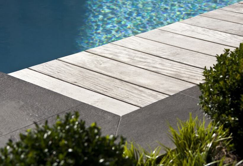 Отель De L Octroi