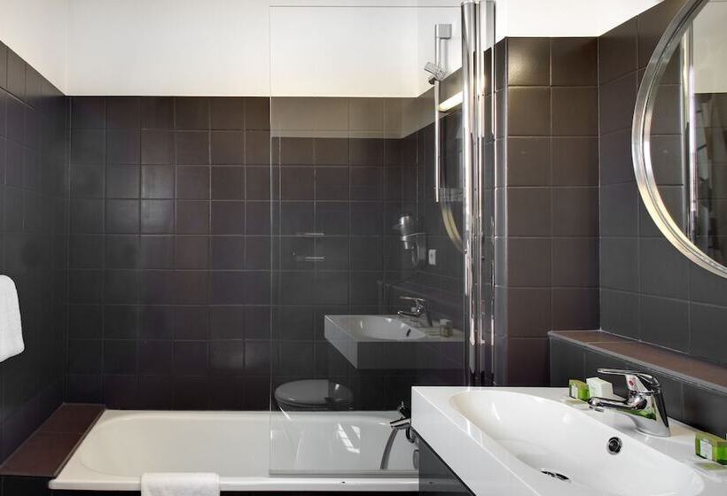 Отель De L Octroi