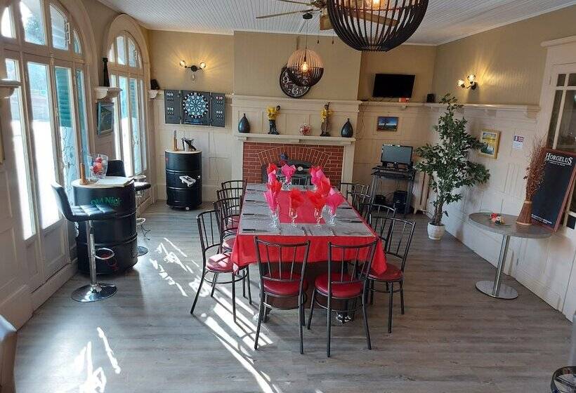 בית מלון כפרי De La Paix