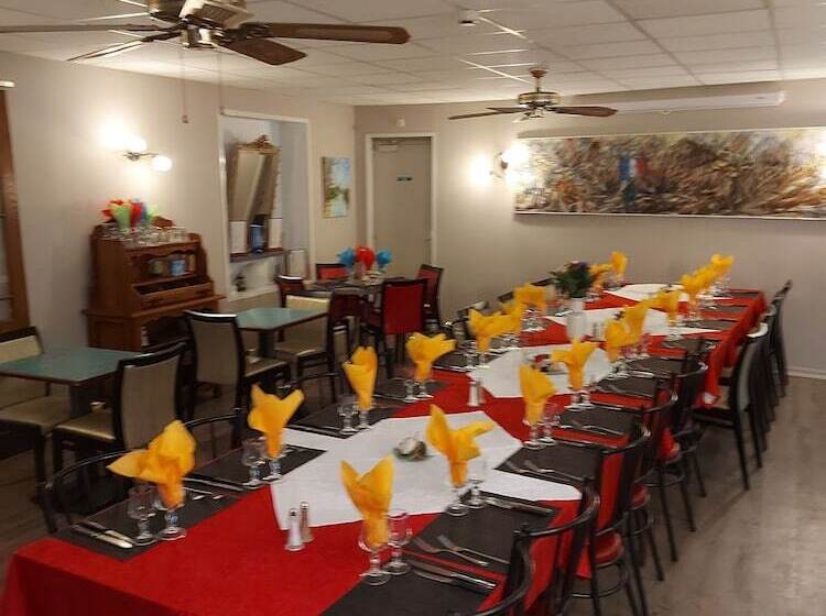 בית מלון כפרי De La Paix