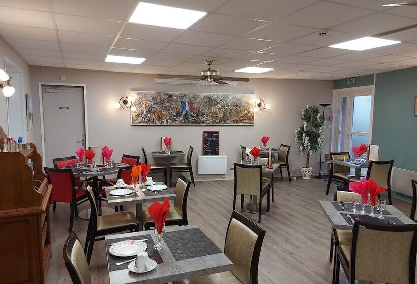 בית מלון כפרי De La Paix