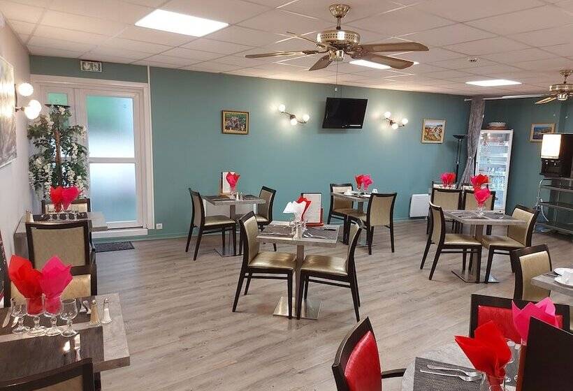 בית מלון כפרי De La Paix