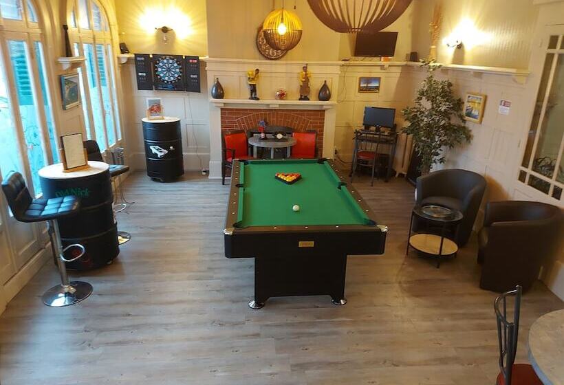 בית מלון כפרי De La Paix