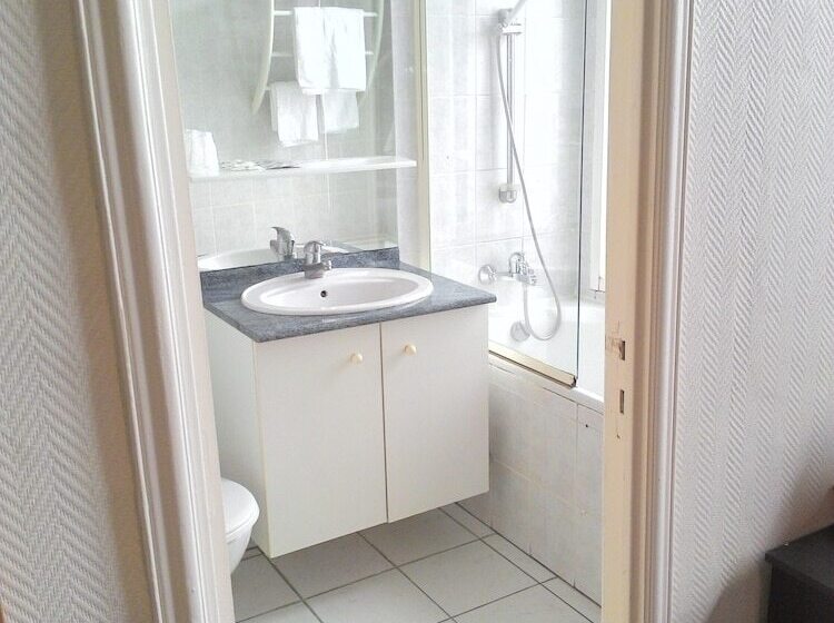 בית מלון כפרי De La Paix