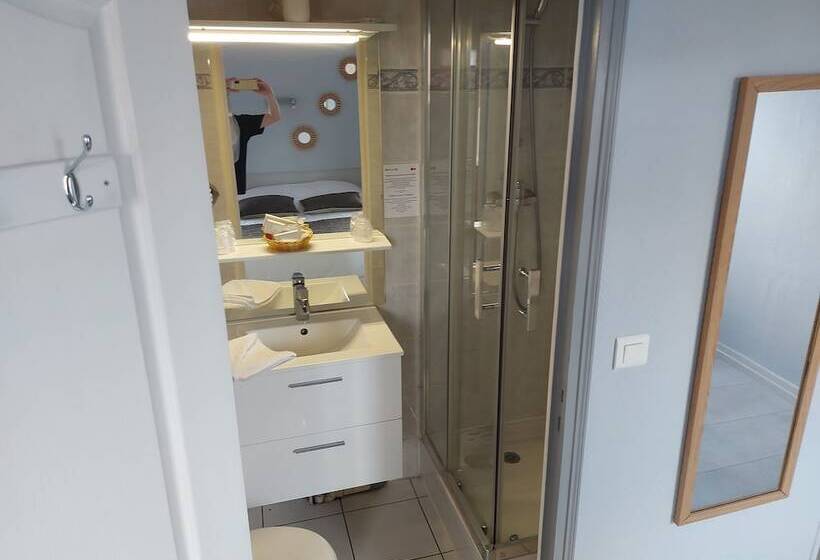 בית מלון כפרי De La Paix