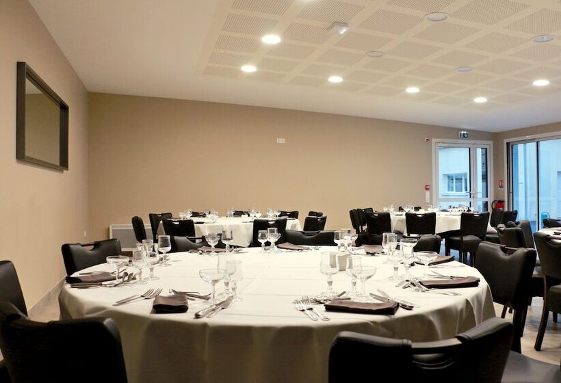 Logis  Hotel & Restaurant De La Place