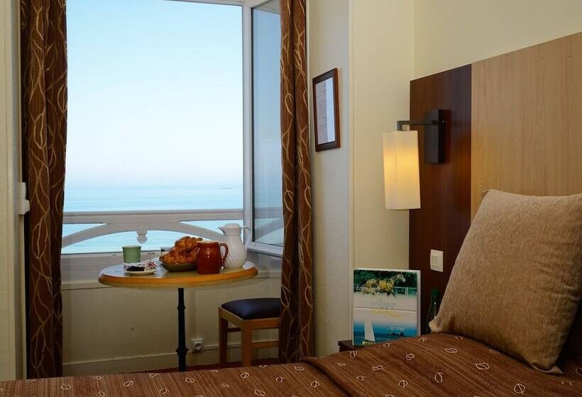 ホテル De Normandie