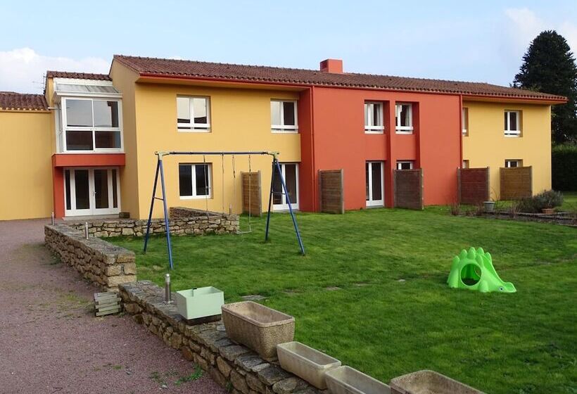 Отель Du Cheval Blanc