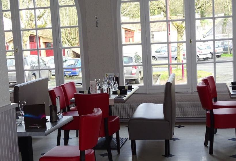 ホテル Du Cheval Blanc