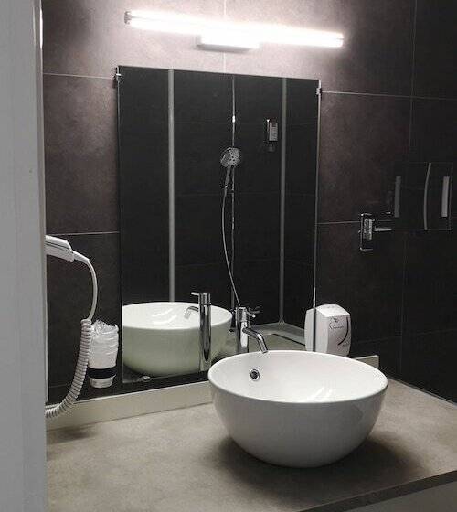 Отель Du Cheval Blanc