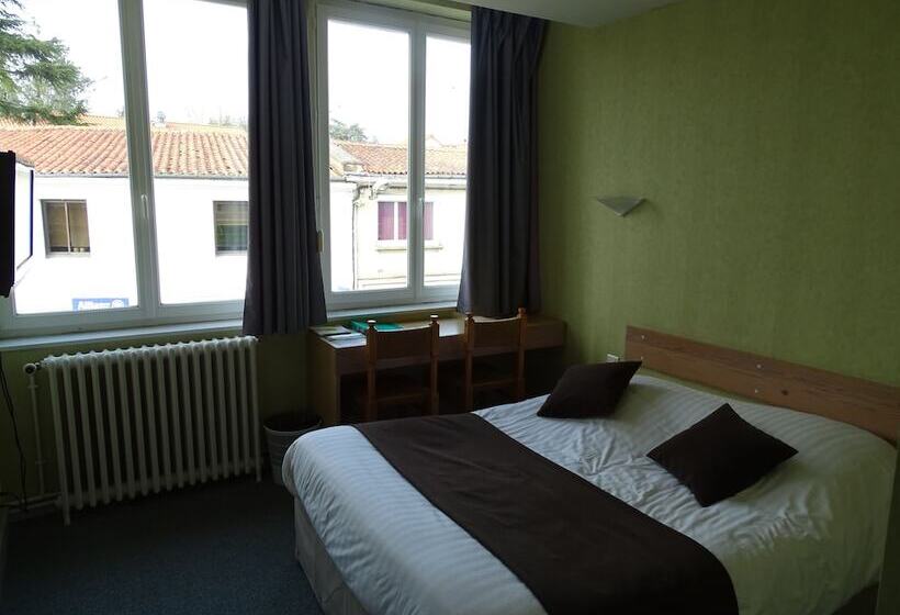 Отель Du Cheval Blanc