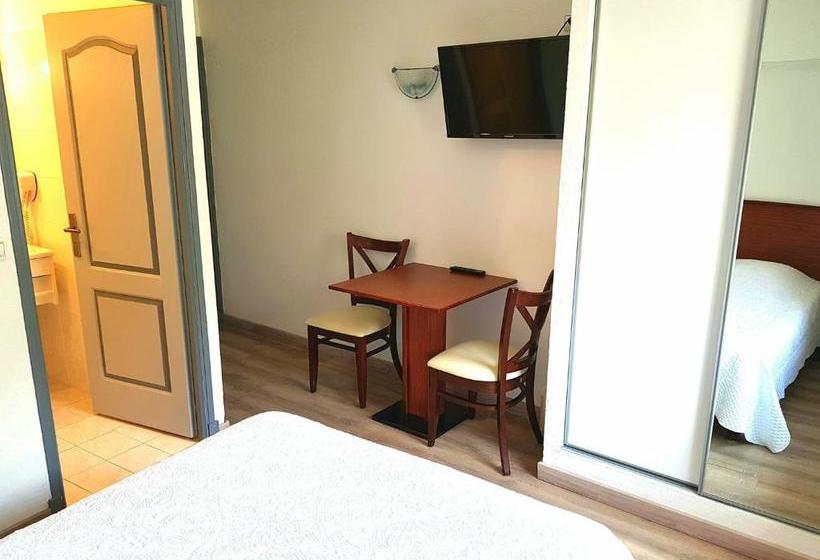 Отель Hôtel Restaurant Le Lachens