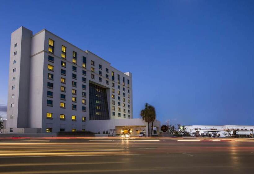 בית מלון כפרי Fiesta Inn Ciudad Juarez