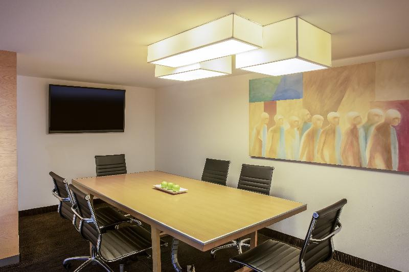 هتل Fiesta Inn Guadalajara Expo