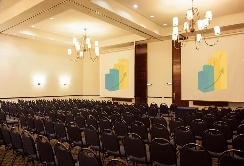 هتل Fiesta Inn Periferico Sur