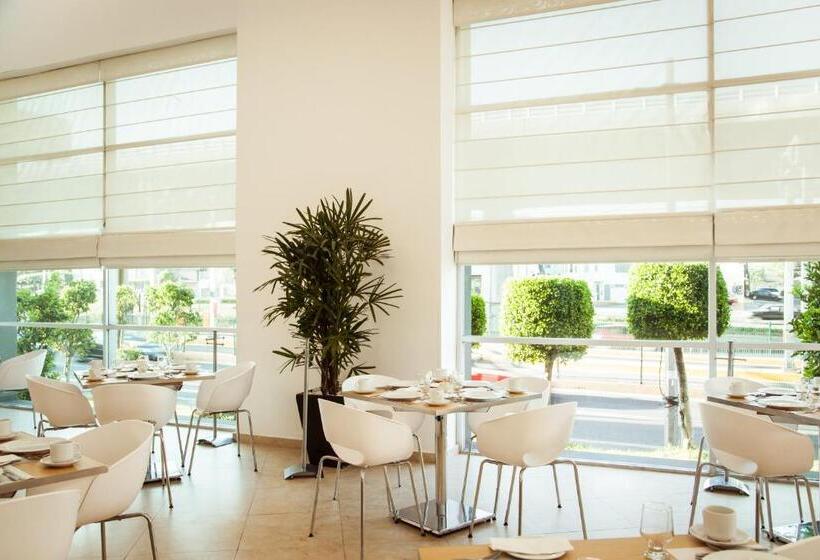 هتل Fiesta Inn Periferico Sur