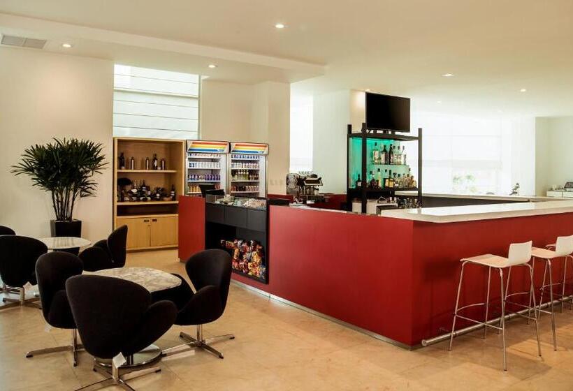 هتل Fiesta Inn Periferico Sur