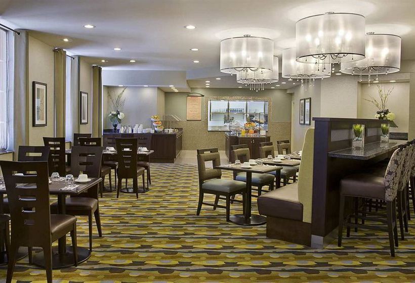 Отель Hilton Garden Inn Toronto City Centre