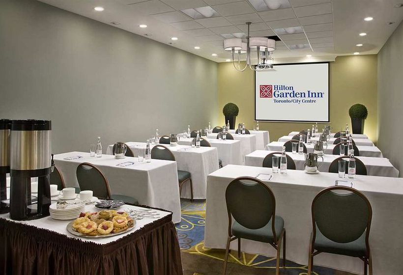 Отель Hilton Garden Inn Toronto City Centre