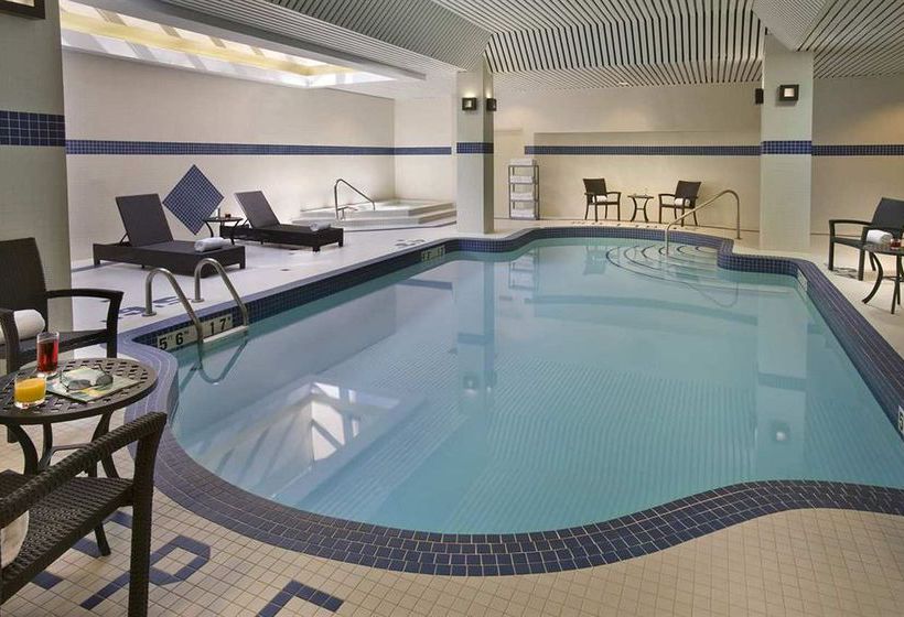 Отель Hilton Garden Inn Toronto City Centre