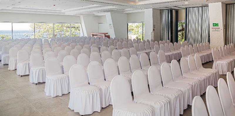 בית מלון כפרי Holiday Inn Resort Acapulco