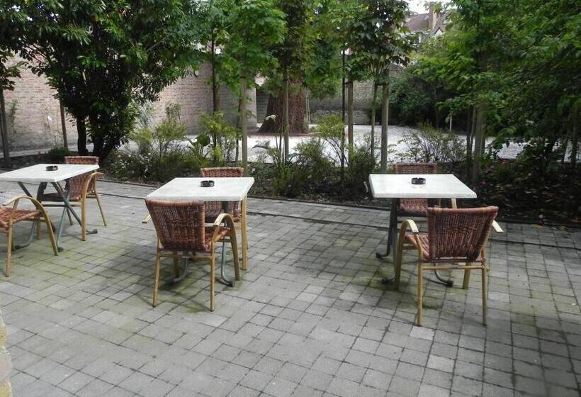 酒店 Hôtel   Restaurant Au Tonnelier