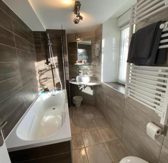 La Glycine Hotel Et Spa