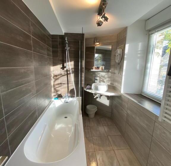 La Glycine Hotel Et Spa