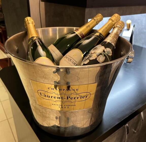 La Glycine Hotel Et Spa