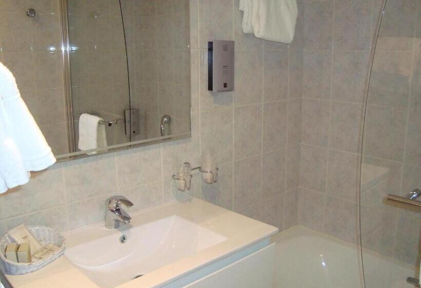 בית מלון כפרי Hôtel De La Croix D Or