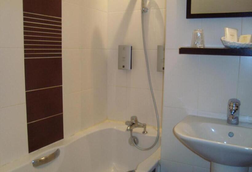 בית מלון כפרי Hôtel De La Croix D Or